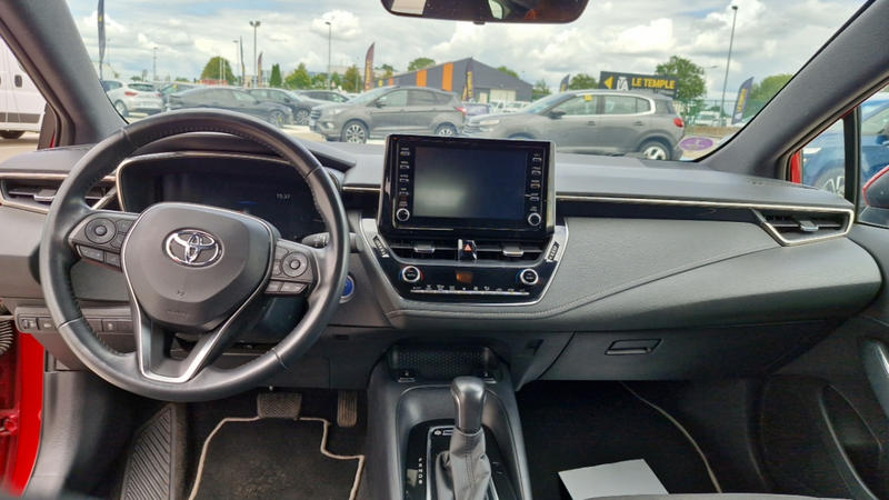 Toyota Corolla Sport Touring 122h Dynamic Business +