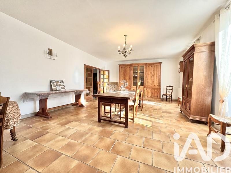 Maison - 419 m² - 9 pièces