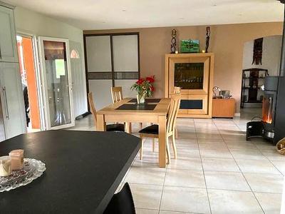 Maison - 196 m² - 3 pièces