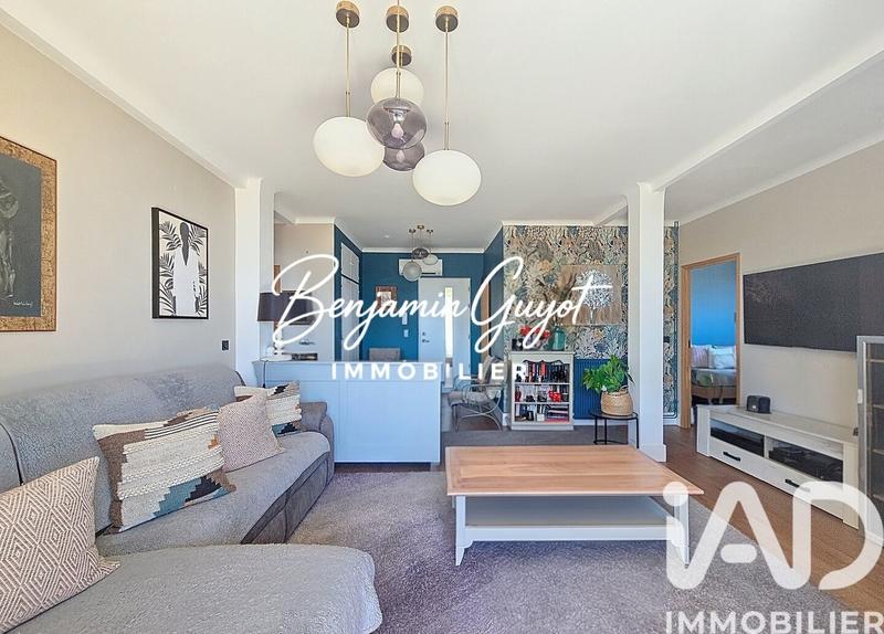 Appartement - 99 m² - 3 pièces