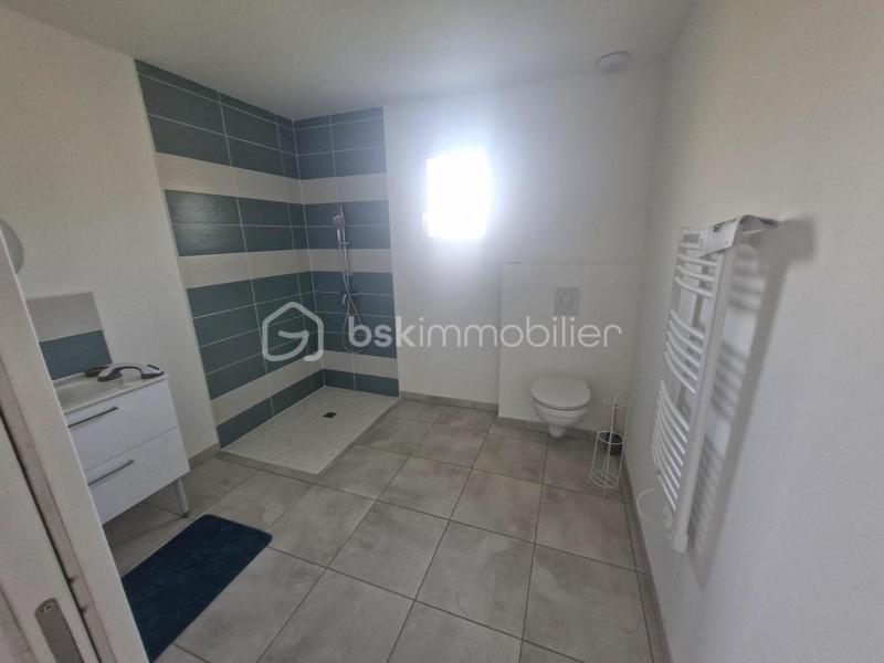 Maison traditionnelle - 325 m² - 7 pièces