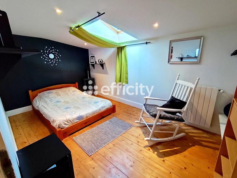 Maison - 187 m² - 8 pièces