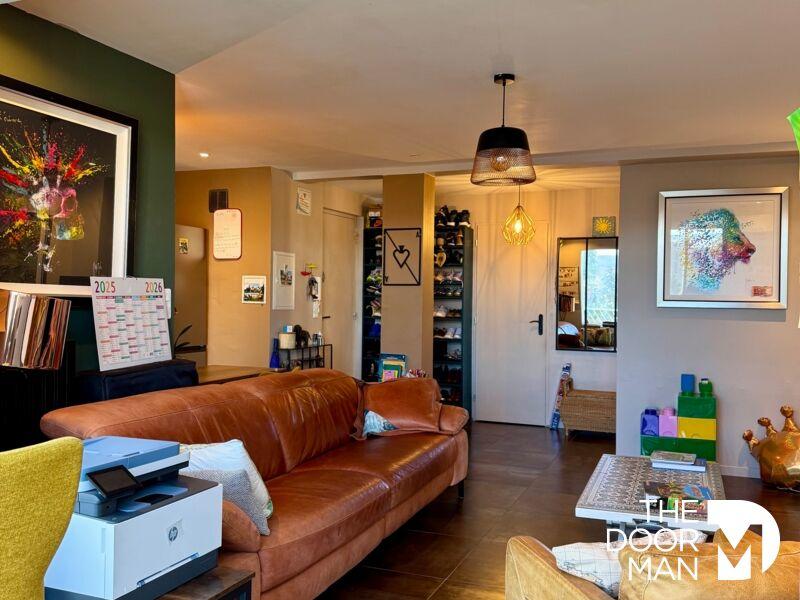 Appartement - 77 m² - 3 pièces