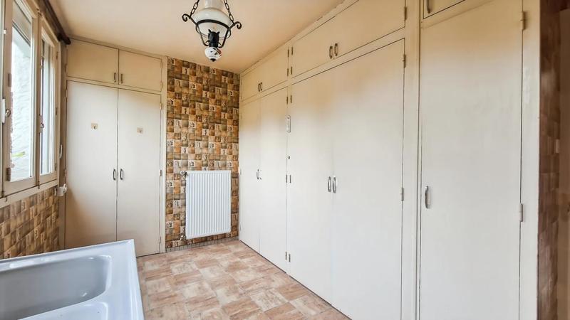 Maison - 268 m² - 10 pièces