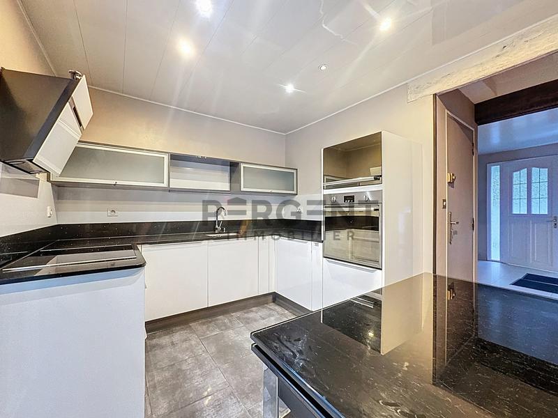 Maison - 127 m² - 5 pièces