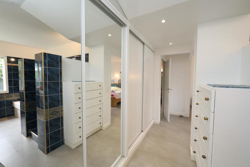 Villa - 273 m² - 8 pièces