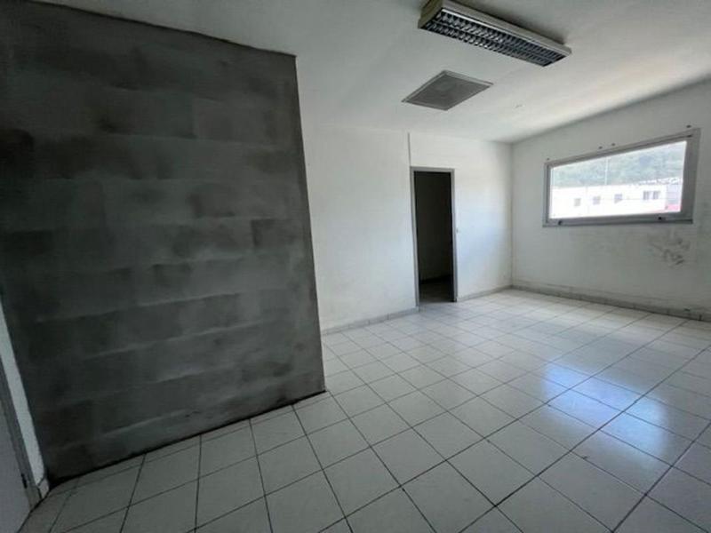 Local commercial - 172 m² - 5 pièces