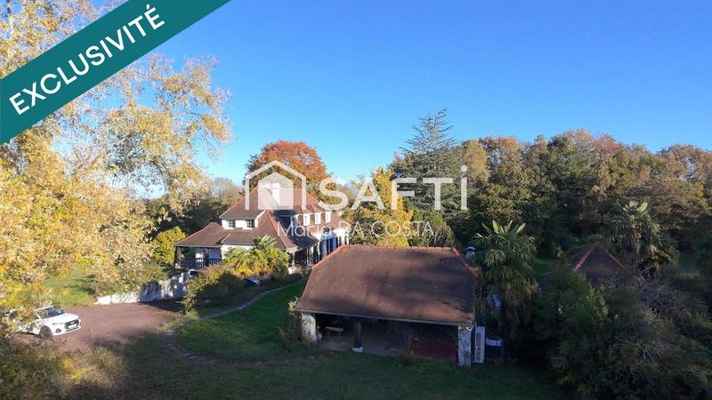 Propriété - 232 m² - 8 pièces