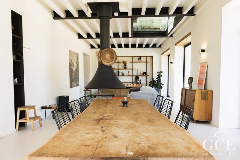 Maison ancienne - 243 m² - 8 pièces