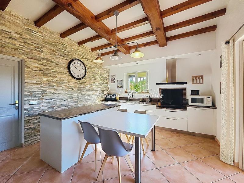 Villa - 220 m² - 11 pièces