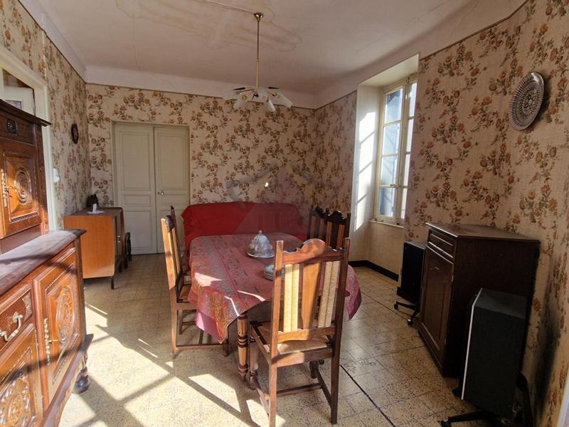 Appartement - 125 m² - 7 pièces