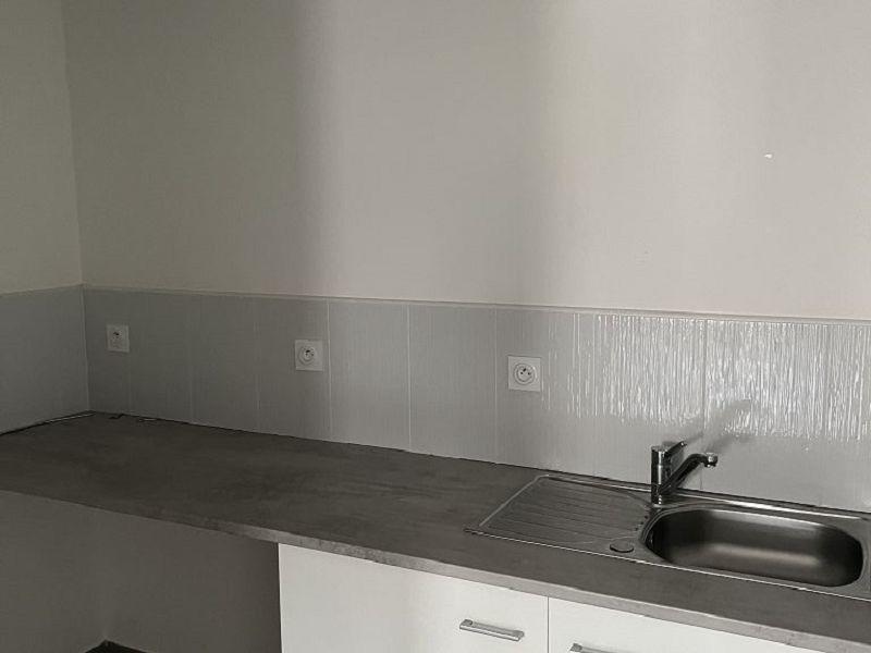 Local commercial - 121 m² - 1 pièce