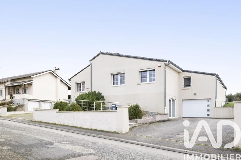 Maison - 200 m² - 7 pièces