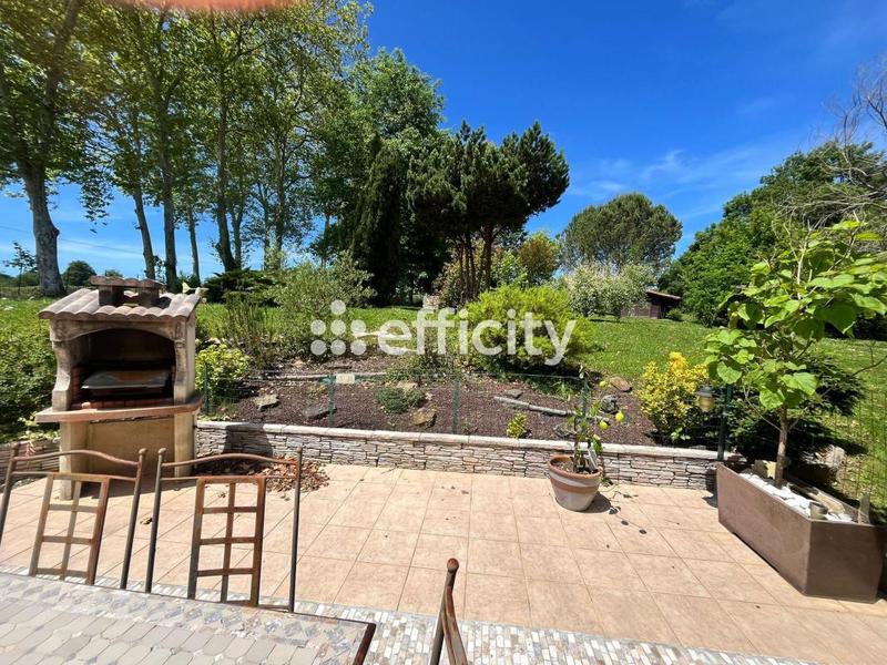 Maison - 213 m² - 5 pièces