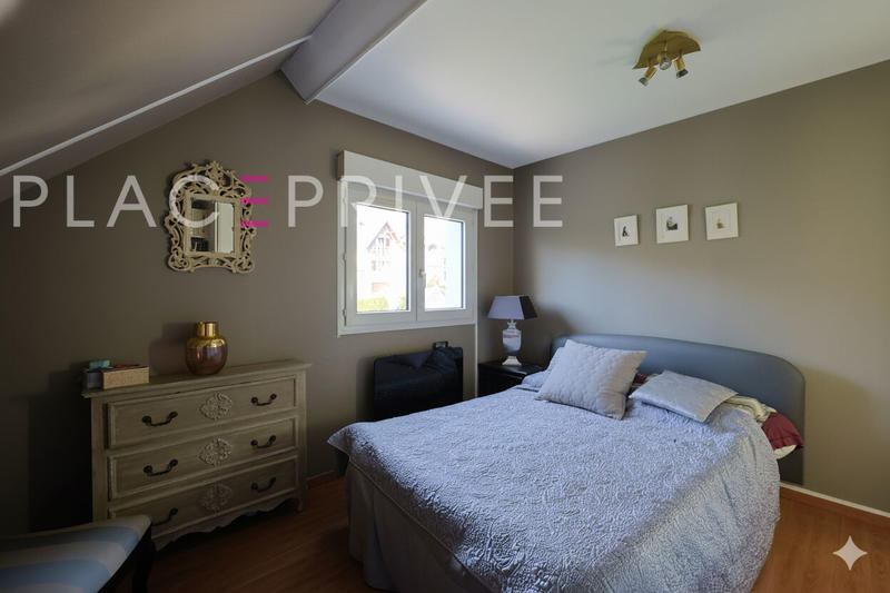 Maison - 295 m² - 7 pièces