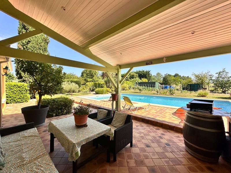 Maison - 180 m² - 6 pièces