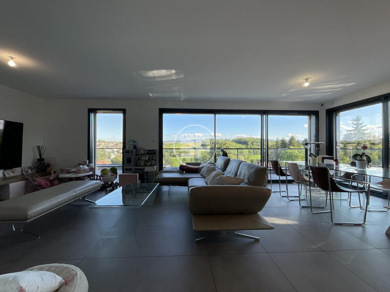 Appartement - 149 m² - 6 pièces