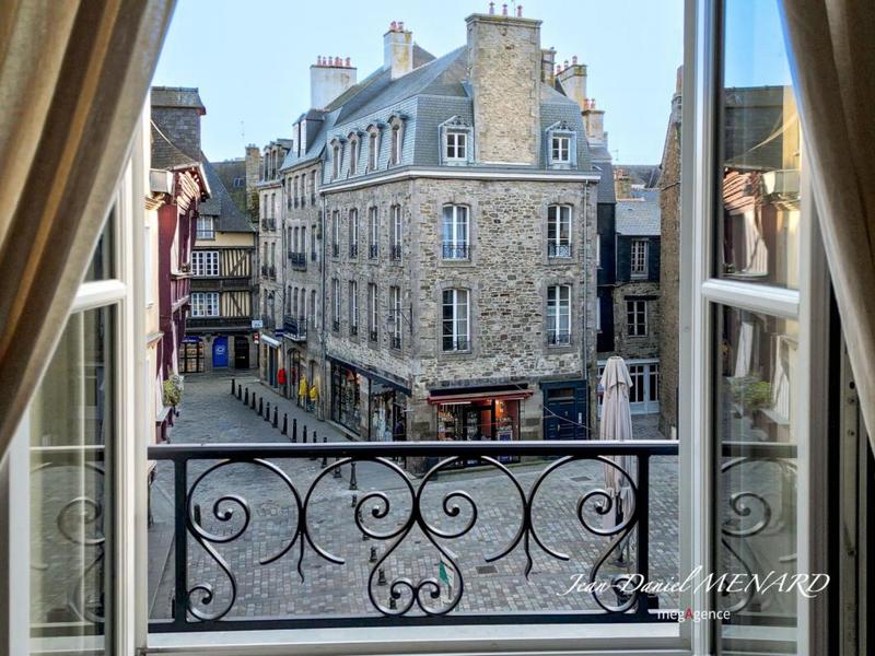 Appartement - 200 m² - 6 pièces