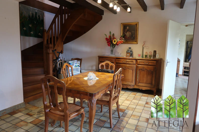 Maison - 190 m² - 7 pièces