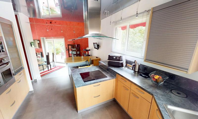 Maison contemporaine - 222 m² - 8 pièces