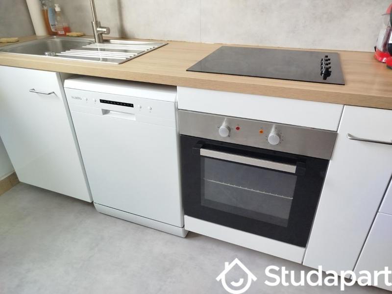 Chambre - 100 m² - 1 pièce