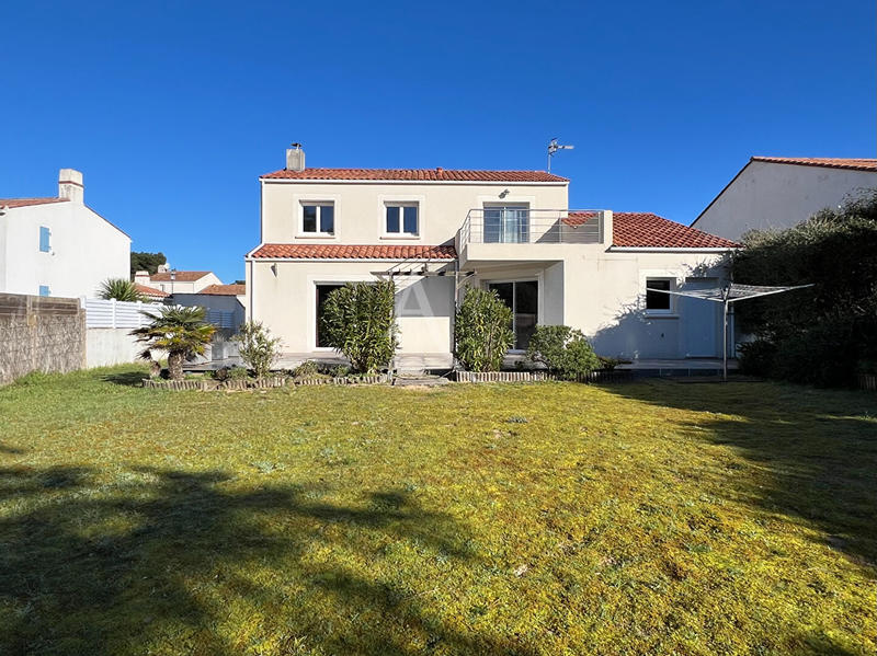 Maison - 151 m² - 6 pièces