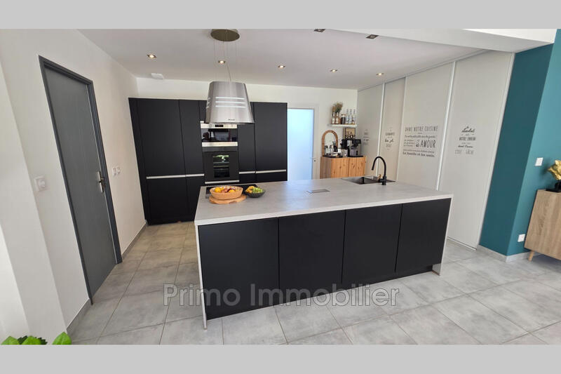 Maison - 150 m² - 5 pièces