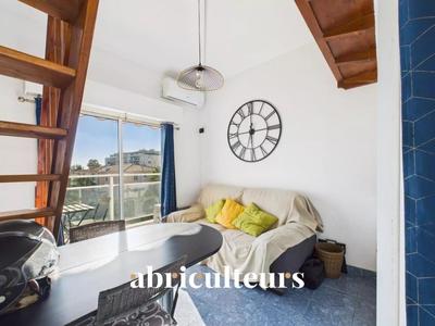 Studio - 14 m² - 1 pièce