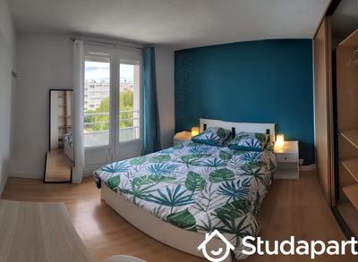 Chambre - 10 m² - 1 pièce