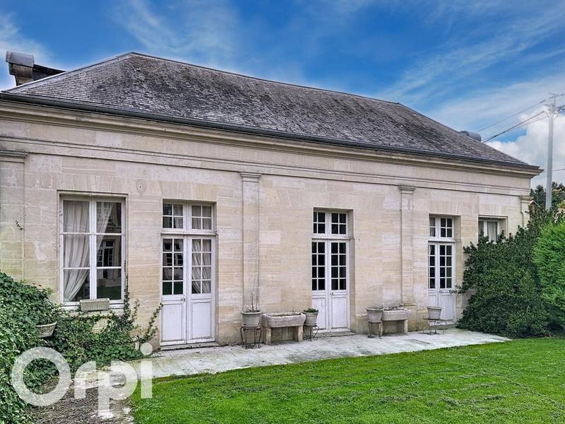 Maison - 246 m² - 7 pièces