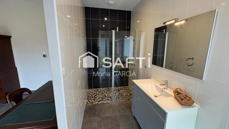 Maison - 245 m² - 7 pièces