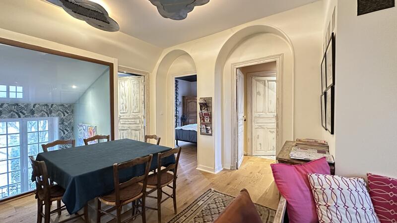 Maison bourgeoise - 488 m² - 12 pièces