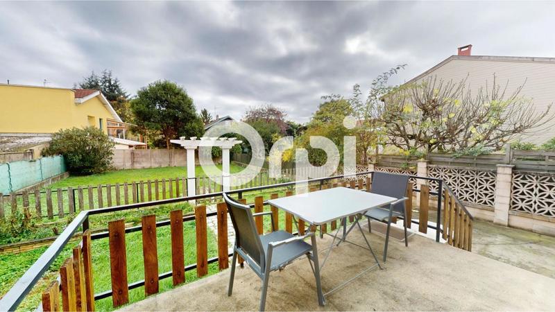 Maison - 93 m² - 4 pièces