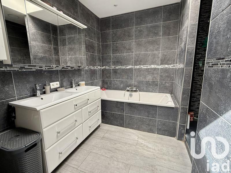 Maison de ville - 144 m² - 6 pièces