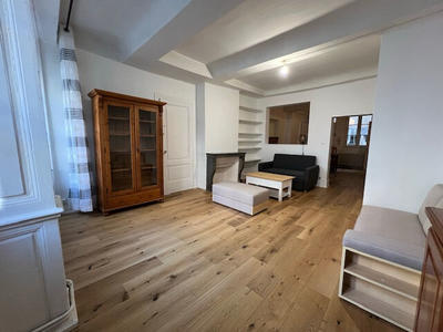 Appartement - 60 m² - 2 pièces