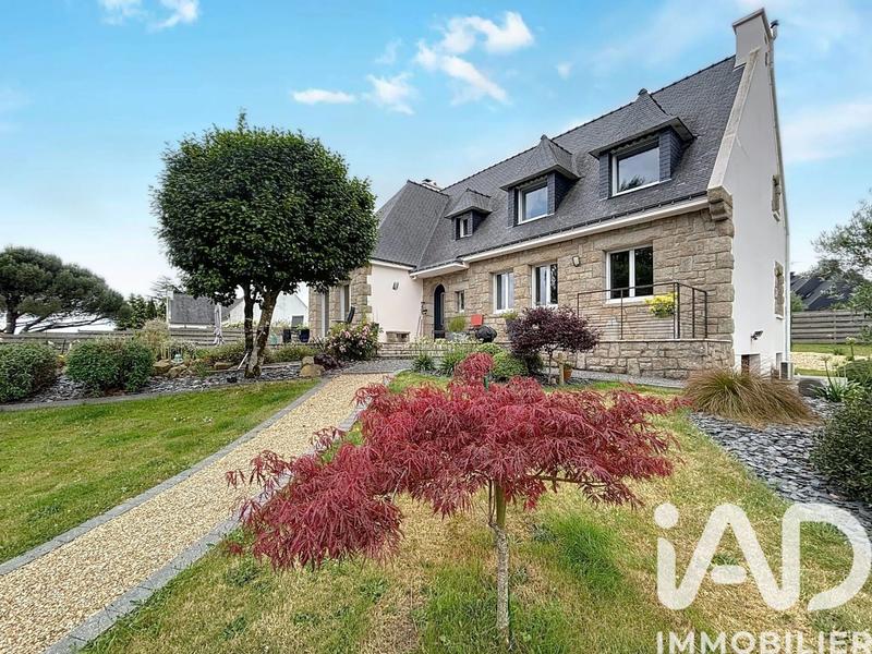 Maison - 180 m² - 5 pièces