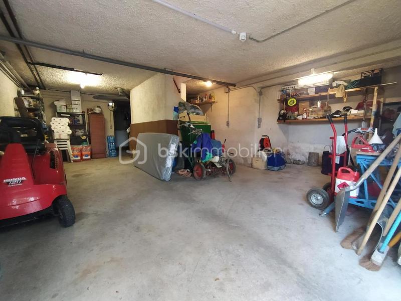 Maison traditionnelle - 187 m² - 7 pièces