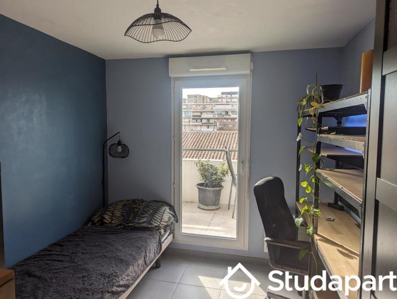 Chambre - 10 m² - 1 pièce