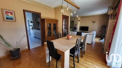 Maison - 216 m² - 5 pièces