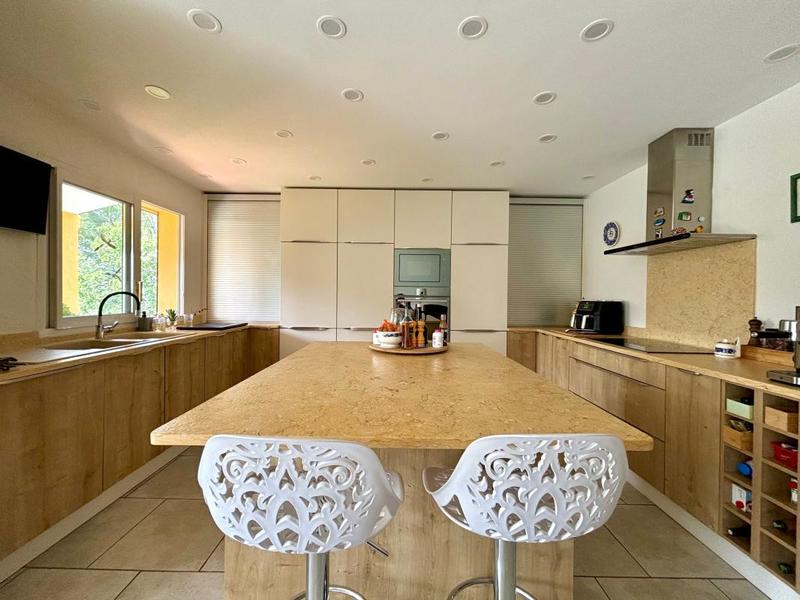 Maison - 167 m² - 5 pièces