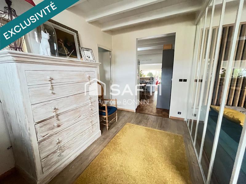 Maison - 157 m² - 9 pièces