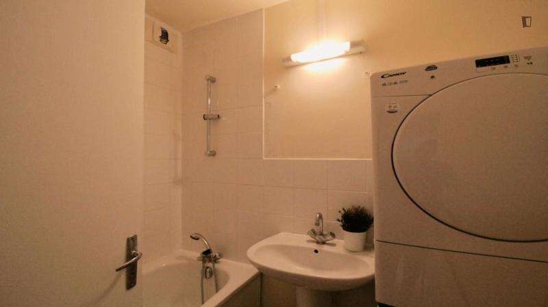 Chambre - 11 m² - 4 pièces