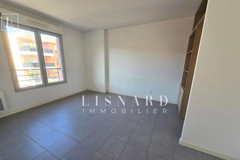 Appartement - 8 m² - 2 pièces