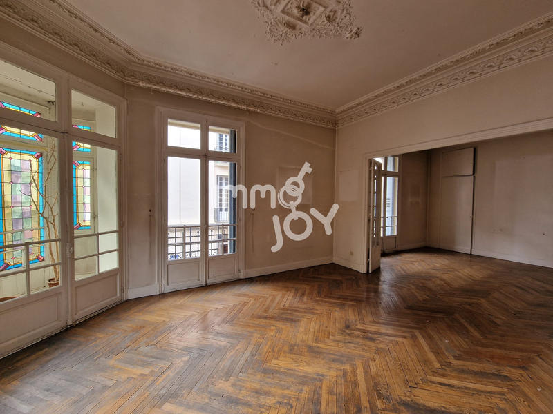 Appartement - 144 m² - 4 pièces