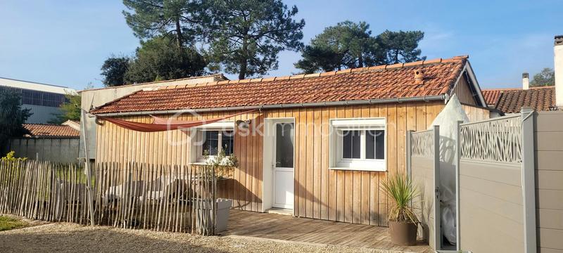 Maison - 204 m² - 8 pièces