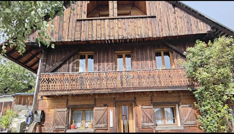 Châlet - 204 m² - 5 pièces