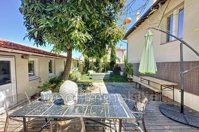 Maison - 180 m² - 5 pièces