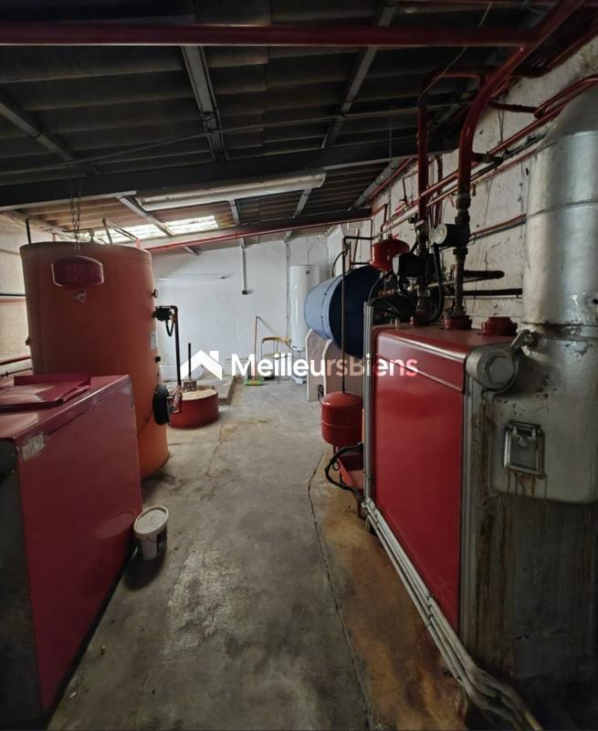 Propriété - 550 m² - 26 pièces