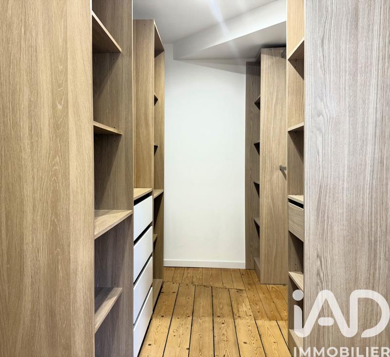 Maison - 202 m² - 6 pièces