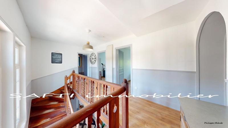 Maison - 190 m² - 9 pièces